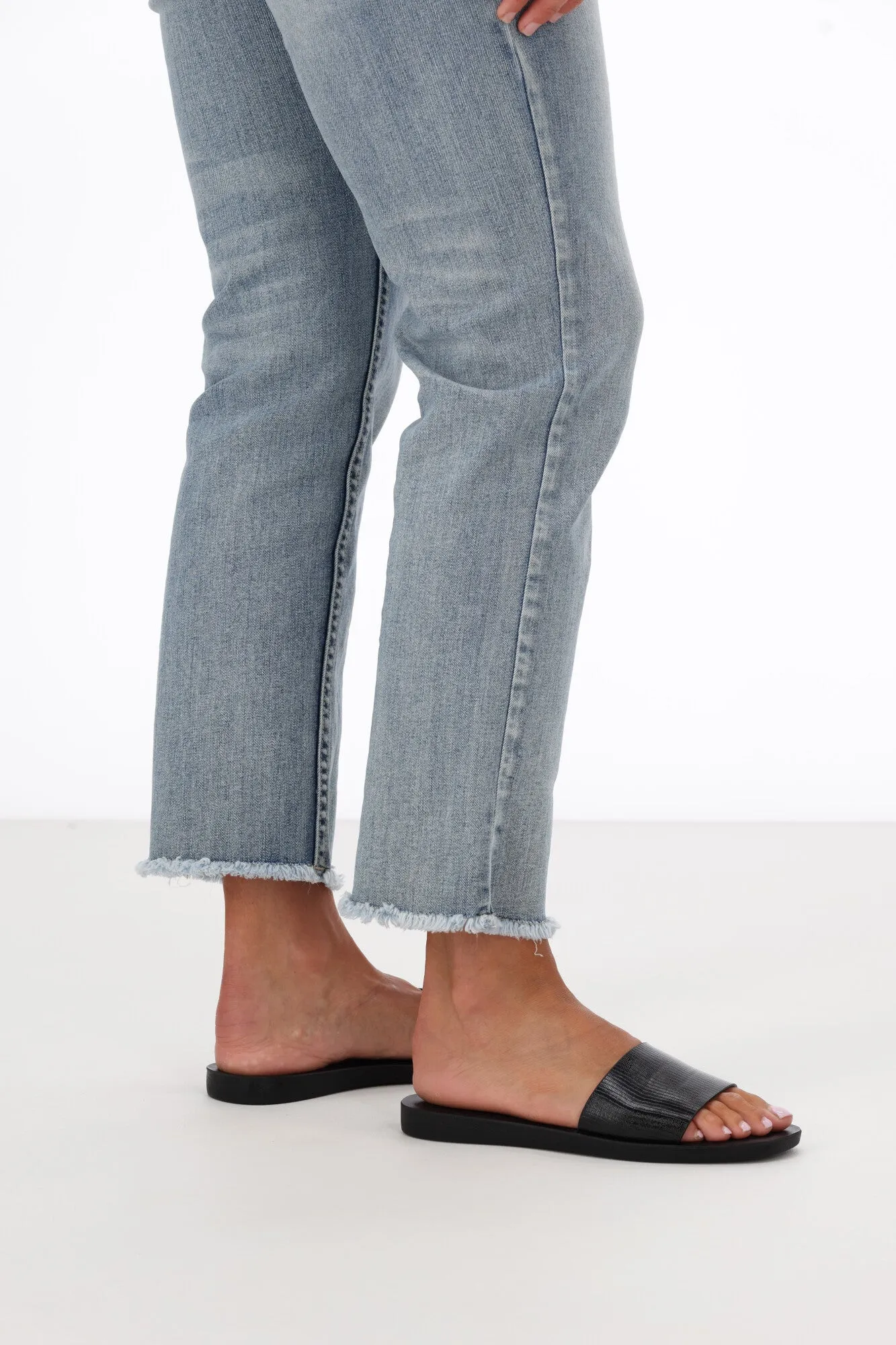 Cherry Lane Athena Slide Black