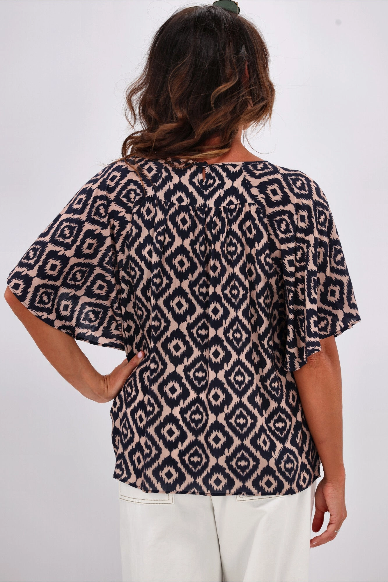 Gloss by Shine On Alesandra Flutter Sleeve Top Midnight Diamond Print