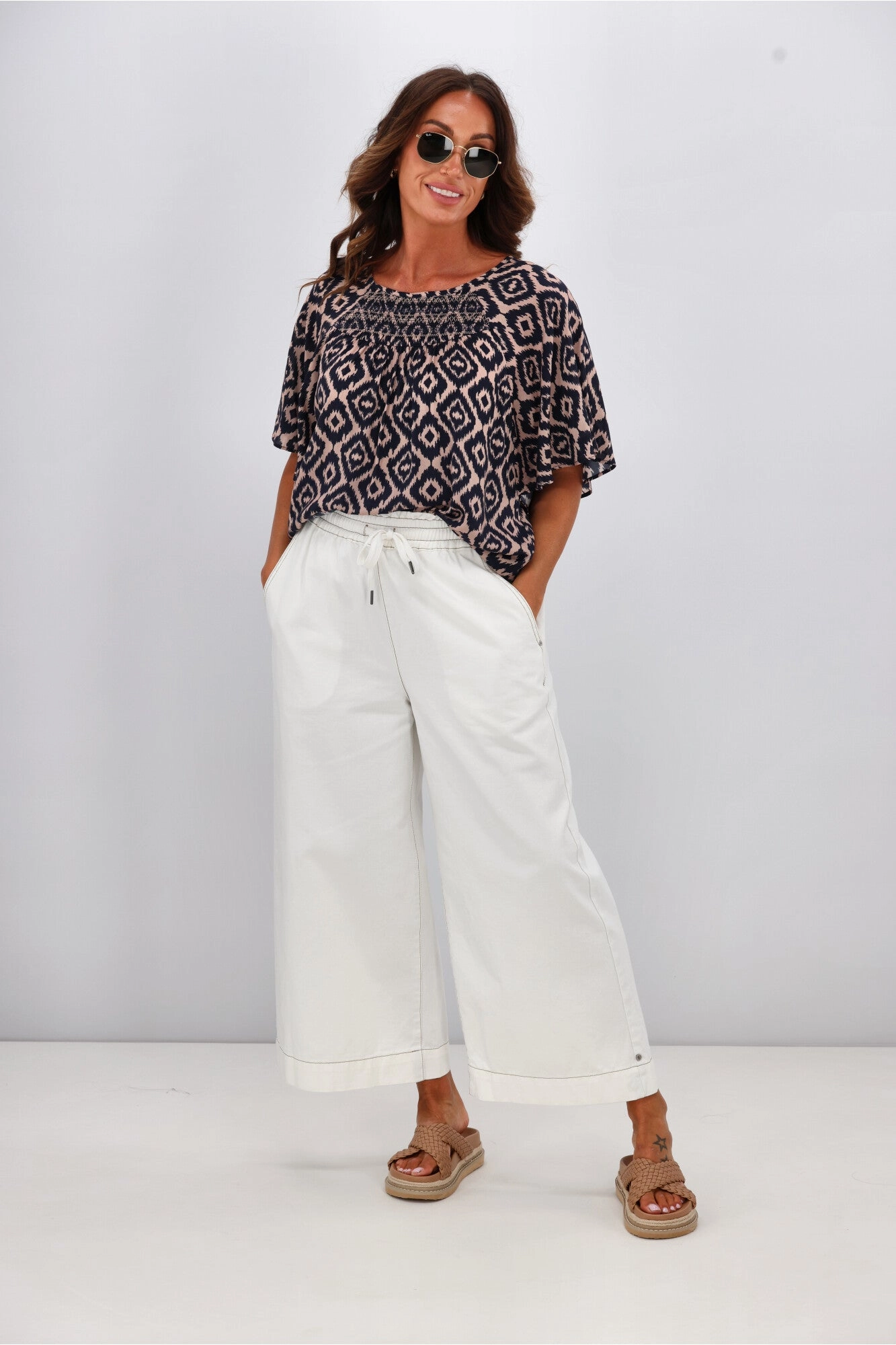 Gloss by Shine On Alesandra Flutter Sleeve Top Midnight Diamond Print