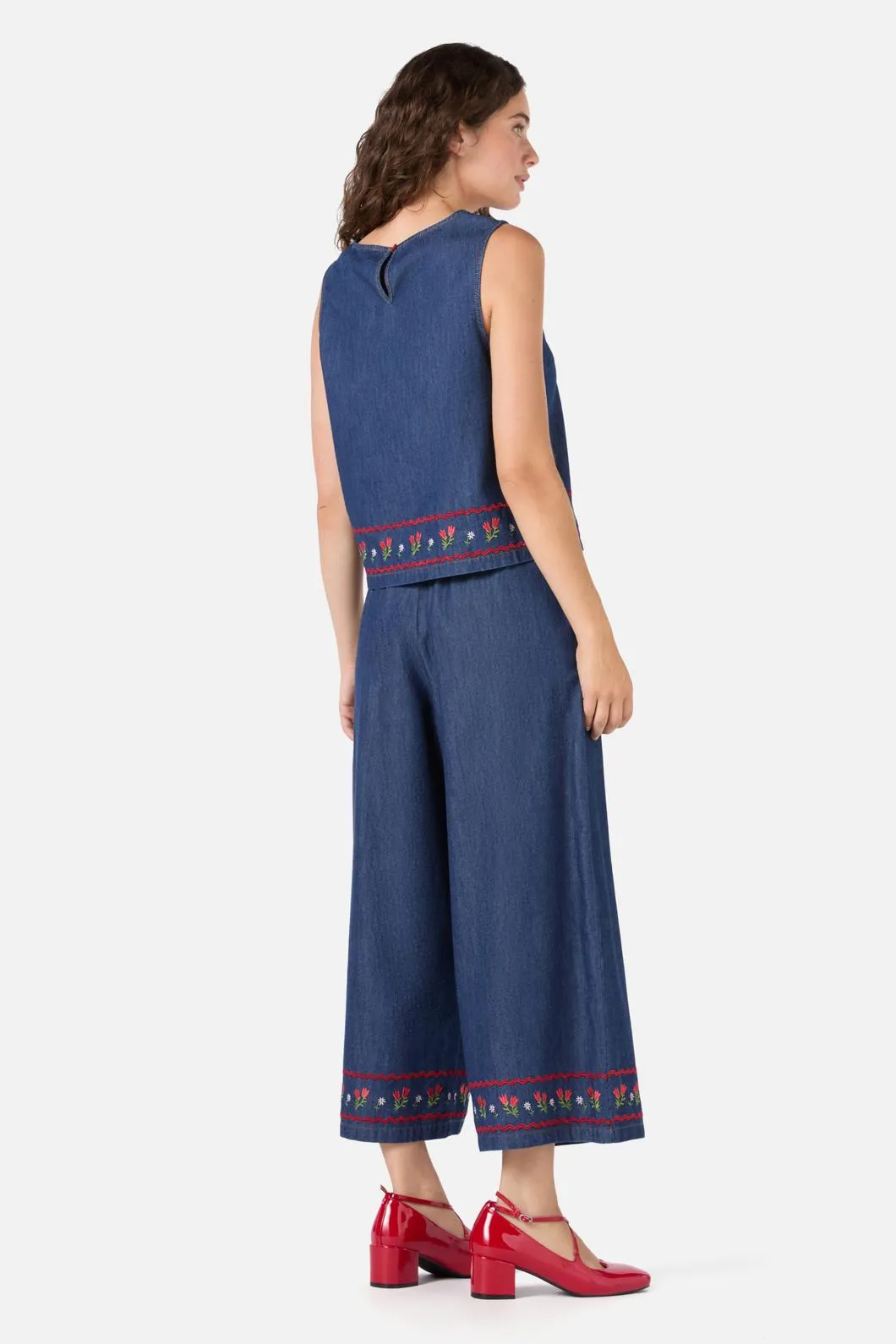 Meadow Embroidered Top