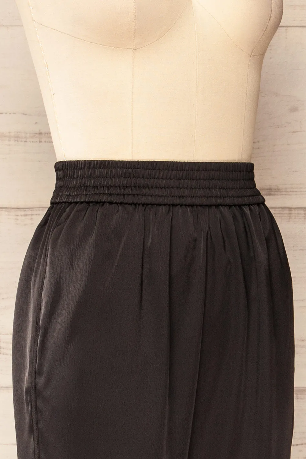 Oshawa | Straight Leg Satin Pants w/ Elastic Waist