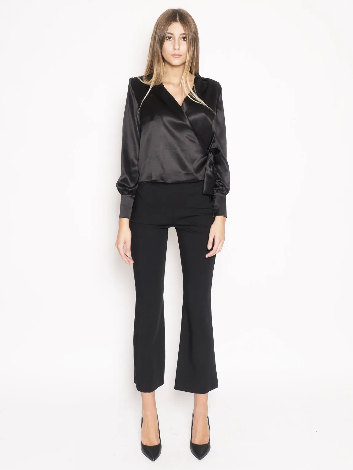 Stretch silk blouse with black lapels