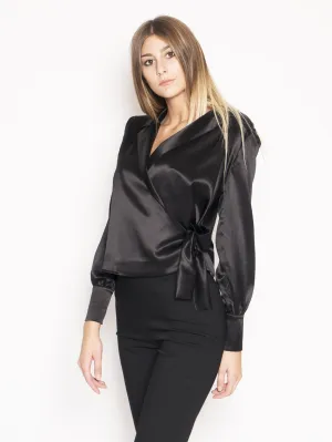 Stretch silk blouse with black lapels